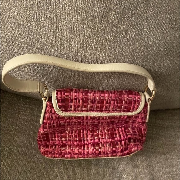 Elliott Lucca Pink and Cream Shoulder Bag - Picture 2 of 7